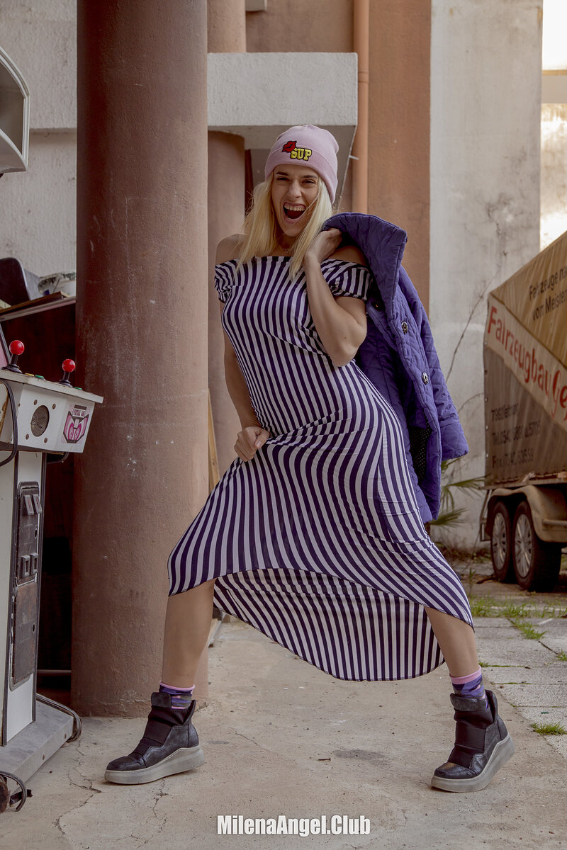 Аленка, 44 года, 0 размер груди